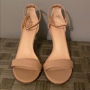 Kelly & Katie Nude Shoe - 8.5